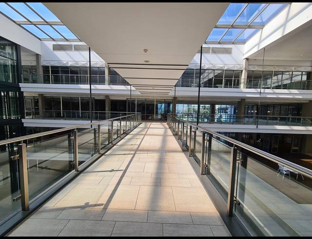 1,200M² OFFICE TO LET IN WATERFALL